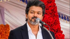సీఎం విజయ్ బిగ్ యూటర్న్: ఆ ఆదేశాలు ఇప్పటికప్పుడు వెనక్కి