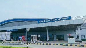   విశాఖలో అయిదు దశాబ్దాల అనుబంధం నేటితో ముగింపు- ఇక గత స్మృతిగా..!!
