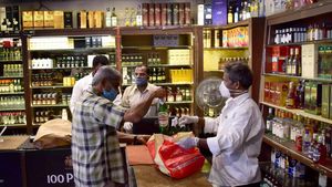  మద్యం అమ్మకాలు ఇక సీసీ కెమేరాల్లో - ధరలు ఇక.. ప్రభుత్వం తాజా ఉత్తర్వులు..!!