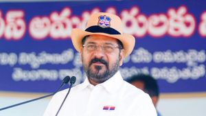 తెలంగాణ పోలీస్ శాఖలో రిక్రూట్మెంట్ ప్రకటించిన రేవంత్ రెడ్డి- ఎక్స్‌గ్రేషియా భారీగా పెంపు