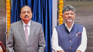 పిరికివాళ్లు, సున్నిత మనస్కులకు న్యాయవాద వృత్తి ఏ మాత్రం తగినది కాాదు..: సీజేఐ సూర్యకాంత్