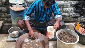 బంగారం వ్యాపారానికి ప్రొద్దుటూరు కేంద్రంగా ఎలా మారింది? ఈ ఊరిని రెండో ముంబై అని ఎందుకు అంటారు?