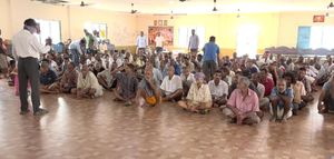 తెలంగాణ: అనాథ శవాలకు అంత్యక్రియలు నిర్వహిస్తున్న ఖమ్మం మహిళలు