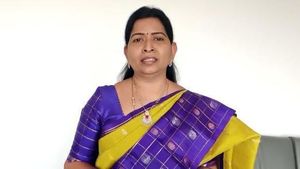 చంద్రబాబు సభలో అసలేం జరిగింది? ప్రత్యక్ష సాక్షులు, మృతుల కుటుంబ సభ్యులు ఏమంటున్నారు...