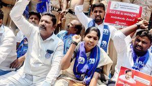 తెలంగాణ: పబ్లిక్ సర్వీస్ కమిషన్ పేపర్ లీక్ వ్యవహారం ఎలా జరిగింది?