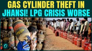LPG Crisis: Strait of Hormuz Open, Yet LPG Crisis in India? Prices Will Shock You