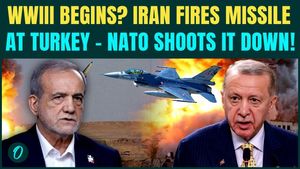 NATO Joins US-Iran War? Iran HITS Turkey With Missiles; Debris Falls Near Gaziantep| Erdogan FURIOUS