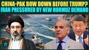US Vs Iran War BREAKING: China-Pakistan Push Hormuz Plan in 5-Point Peace Deal-Iran Under PRESSURE?