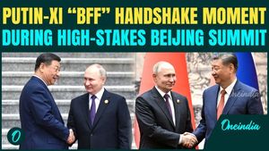 PUTIN-XI MEETING: Xi- Putin Shakes Hand &amp; Pose Like ‘POWER DUO’ Before High-Stake Talks