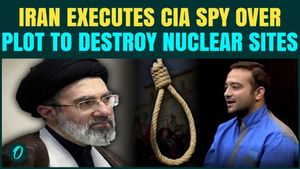 Iran HANGS U.S  CIA-Linked Spy Plotting To BOMB Iran’s Nuclear Facility | Iran’s BIG WIN