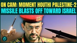 RAW FOOTAGE: Houthis FIRE Long-Range Missile, BURN Israel | Palestine-2 Missile BLASTS OFF