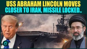 USS Abraham Lincoln Moves Closer To Iran, Iranian Missiles LOCKED On American Warship |Iran BREAKING