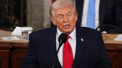 হরমুজ ইস্যুতে কড়া বার্তা! দাবি না মানলে ইরানের বিদ্যুৎকেন্দ্র গুঁড়িয়ে দেওয়ার হুঁশিয়ারি, সময়সীমা ট্রাম্পের