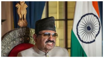 আচমকা রাজ্যপাল পদ থেকে ইস্তফা সিভি আনন্দ বোসের, কারণ ঘিরে জল্পনা