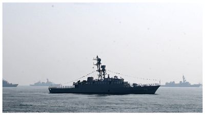 ইরানি যুদ্ধজাহাজ ঘিরে নতুন জল্পনা, শ্রীলঙ্কা উপকূল থেকে ৯ নটিক্যাল মাইল দূরে রণতরী