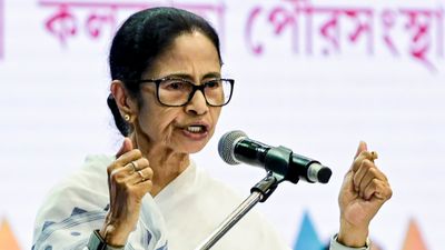 মতুয়াদের অনিশ্চয়তা ও বিভ্রান্তির মধ্যে ঠেলে দিচ্ছে কেন্দ্র, বড়মার প্রয়াণ দিবসে সরব মমতা