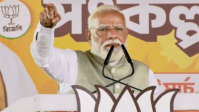 অনুপ্রবেশ ইস্যুতে তৃণমূলকে তোপ মোদীর, রাজ্যে ক্ষমতায় এলে কোন দুই বিষয়ে জোর?