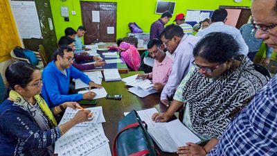 তৃতীয় সাপ্লিমেন্টারি ভোটার তালিকা প্রকাশ করল নির্বাচন কমিশন, কবে সম্পূর্ণ হবে এসআইআর প্রক্রিয়া?