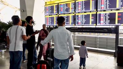 পশ্চিম এশিয়ার অস্থিরতায় ধাক্কা বিমান পরিষেবায়, কলকাতা থেকে বাতিল আসা-যাওয়ার ৭ আন্তর্জাতিক উড়ান