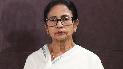 রাতারাতি বড় সিদ্ধান্ত! মুখ্যসচিব ও স্বরাষ্ট্রসচিবকে সরাল নির্বাচন কমিশন, নতুন দায়িত্বে কারা?