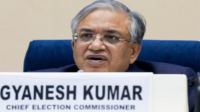 বাংলার ভোটে বড় পরিবর্তন! ৮ দফা থেকে কমে ২, কেন এমন সিদ্ধান্ত? জানাল নির্বাচন কমিশন