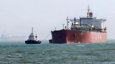 শত্রু দেশ ছাড়া হরমুজ প্রণালী দিয়ে অন্য দেশের জাহাজ চলাচলে আপত্তি নেই, জানাল ইরান