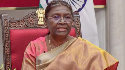 শিলিগুড়িতে রাষ্ট্রপতির সফরে প্রোটোকল লঙ্ঘনের অভিযোগ! এবার মুখ্যসচিবের কাছে জবাব চাইল কেন্দ্র