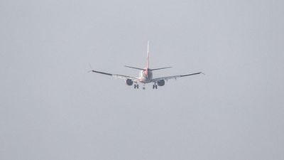 পশ্চিম এশিয়ার সংঘাতের জের? আরও বাড়তে চলেছে ফ্লাইট ভাড়া! কী ঘোষণা করল কেন্দ্র? জানুন