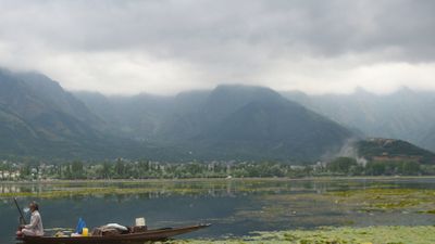 বঙ্গ জুড়ে বদলাচ্ছে পরিস্থিতি! সপ্তাহের শুরুতেই বৃষ্টির সতর্কতা, কেমন থাকবে আজকের আবহাওয়া? জেনে নিন