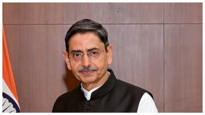 ভোটের আগে সক্রিয় লোকভবন, নতুন মুখ্যসচিব, স্বরাষ্ট্র সচিবকে ডেকে পরিস্থিতি জানলেন রাজ্যপাল