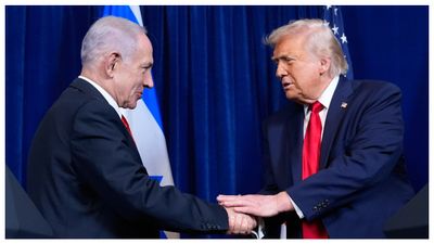 ইরান ইস্যুতে কড়া অবস্থান, যুদ্ধের ভবিষ্যৎ নিয়ে নেতানিয়াহুর সঙ্গে আলোচনার ইঙ্গিত ট্রাম্পের