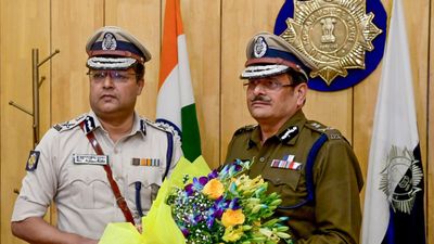 সুপ্রতিম সরকার সহ বাংলার ৩ আইপিএসকে তামিলনাড়ুতেই ভোট পর্যবেক্ষক নিয়োগ, অবিলম্বে পৌঁছনোর নির্দেশ কমিশনের