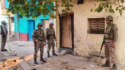 রেশন দুর্নীতি মামলায় রাজ্যের ১২টি জায়গায় ইডির ম্যারাথন তল্লাশি