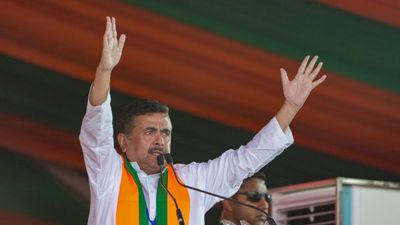 মমতার পাড়ায় দাঁড়িয়েই মুখ্যমন্ত্রীকে হারানোর হুঙ্কার শুভেন্দু অধিকারীর, সারলেন ভবানীপুরে প্রচার