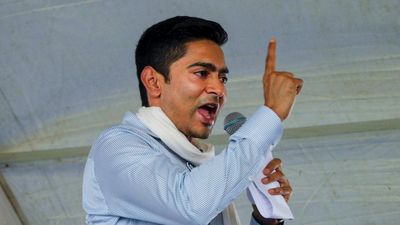 'ভাতার প্রতিশ্রুতি দিয়ে বাংলার মা-বোনেদের মন ভোলানো যাবে না', অমিত শাহকে কটাক্ষ অভিষেকের