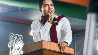 'ওদের বাড়িতে ঢুকে মেরে আসব', কলকাতায় হামলার প্রসঙ্গ তুলে পাকিস্তানি মন্ত্রীকে হুঁশিয়ারি অভিষেক বন্দ্যোপাধ্যায়ের