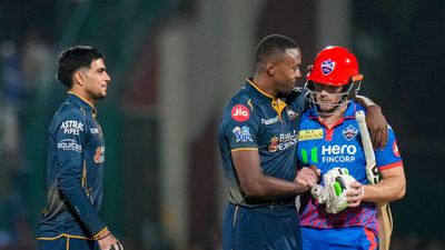 'কিলার' মিলারের 'ব্রেইন ফেড'! দিল্লির বিরুদ্ধে গুজরাত জিতল ১ রানে