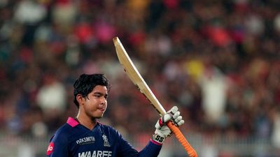 ফের ব্যাটে 'সৌরঝড়' সূর্যবংশীর, রাজস্থানের কাছে কুপোকাত কোহলির আরসিবি