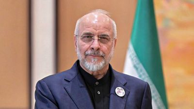 ইরান-মার্কিন উত্তেজনা বাড়ছেই! ট্রাম্পের নৌ-অবরোধের হুমকিকে উপহাস তেহরানের গালিবাফের, দিলেন পাল্টা হুঁশিয়ারি