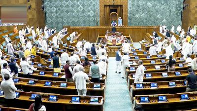নারী সংরক্ষণ বিল লোকসভায় ভোটাভুটিতে হারল, বিরোধীদের বাগে আনতে পারলেন না মোদী-শাহ