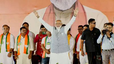 '৪ মে-র পরে বিজেপি সরকারের শপথে ফের আসব, ব্যারাকপুরে শেষ নির্বাচনী জনসভায় ঘোষণা আত্মবিশ্বাসী মোদীর