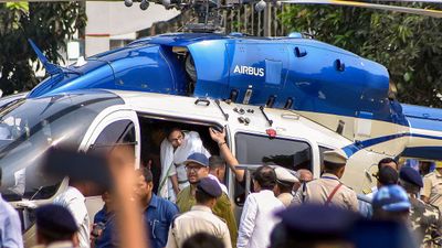 মমতার হেলিকপ্টারের সামনে উড়ল রহস্যময় ড্রোন, মালদহে উত্তেজনা