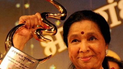 আশা ভোঁসলে অসুস্থ হয়ে হাসপাতালে ভর্তি, কিংবদন্তি শিল্পীর দ্রুত আরোগ্য কামনায় ভক্তরা