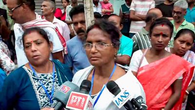 তৃণমূলকে হারিয়ে পানিহাটিতে জিতলেন অভয়ার মা রত্না দেবনাথ