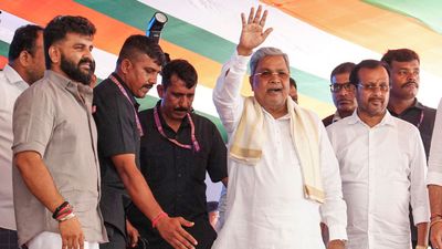 কর্ণাটকের মুখ্যমন্ত্রী পদ থেকে সিদ্দারামাইয়া কি ইস্তফা দিচ্ছেন? বৃহস্পতিবারের সাংবাদিক বৈঠকের দিকে নজর