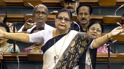 তৃণমূলের সমস্ত পদ থেকে ইস্তফা কাকলি ঘোষ দস্তিদারের, এবার কোন পথে সাংসদ?
