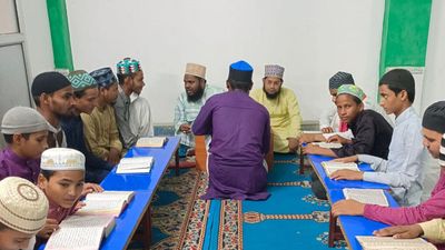 মাদ্রাসায় বন্দে মাতরম গাওয়া বাধ্যতামূলক করল শুভেন্দুর সরকার