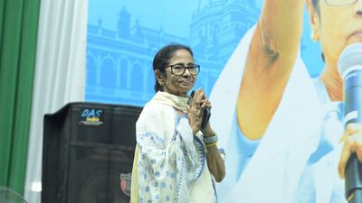 ২১ জুলাই ধর্মতলাতেই শহিদ দিবস করতে চাইছেন মমতা! কী চমক দিতে চাইছে কংগ্রেস?