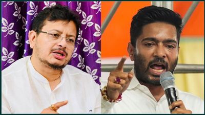 মমতা-অভিষেককে দল থেকেই সরিয়ে দিল ঋতব্রতর ‘আসল তৃণমূল’