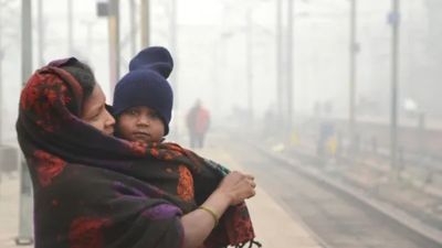 Gujarat Weather: રાજ્યમાં ઠંડીમાં આંશિક ઘટાડો, બેવડી ઋતુનો માર, જાણો ક્યારથી વધશે ઠંડીનું જોર?